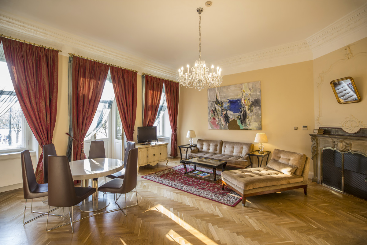 river view suite 1.JPG