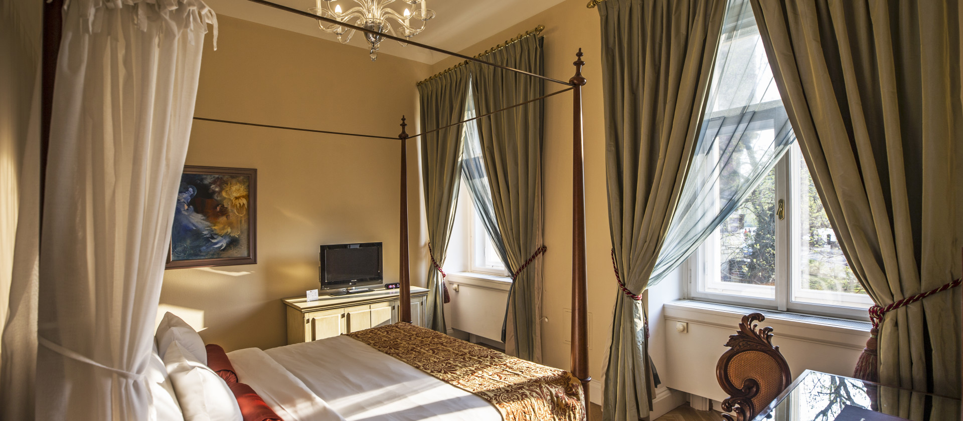 Deluxe suite - river view