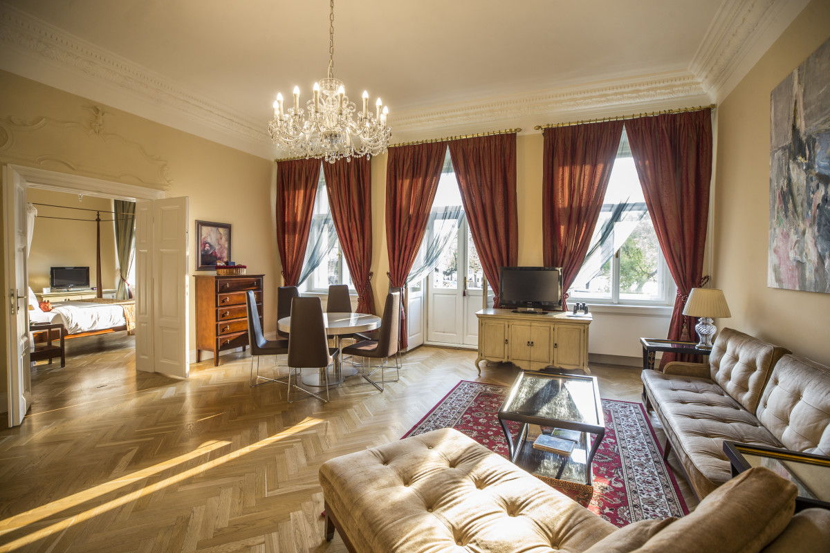 river view suite3.JPG