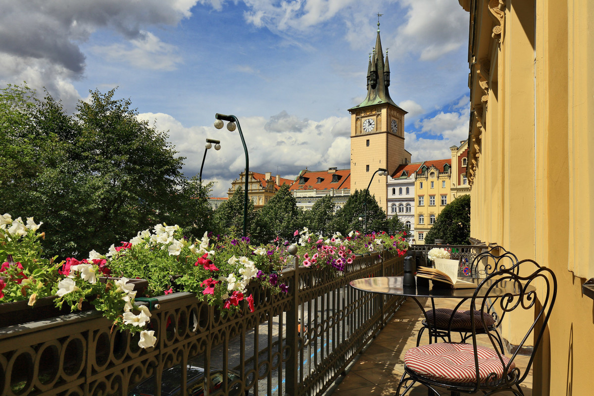 Deluxe Suite - River View (15).jpg