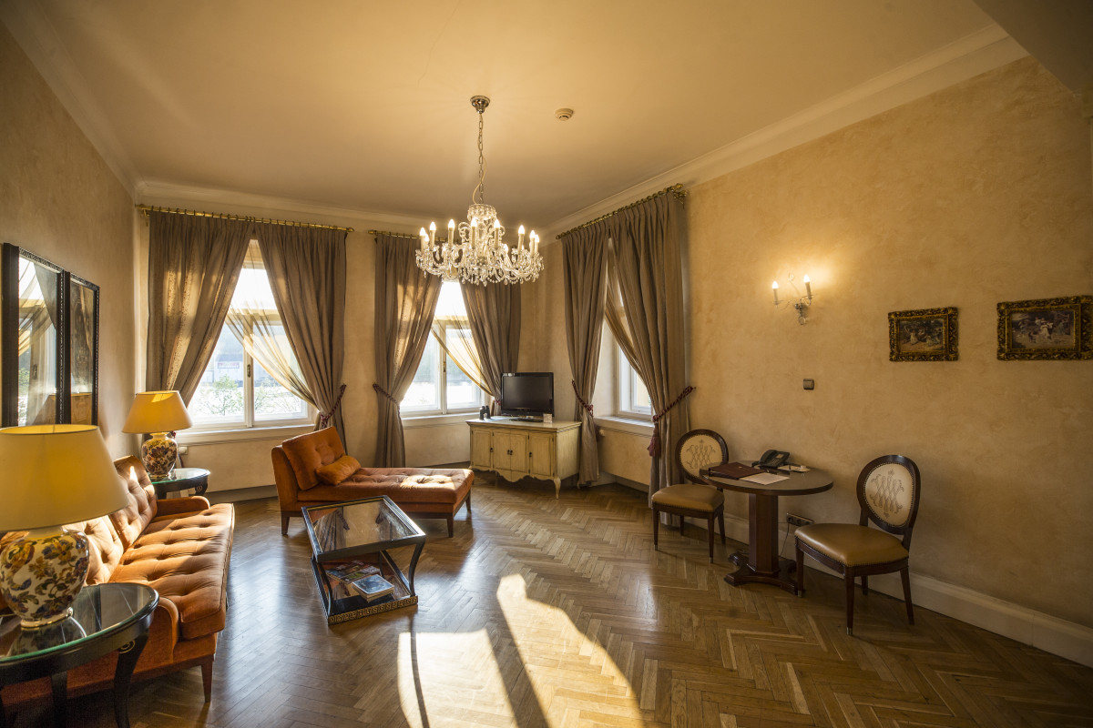 river view suite1.JPG