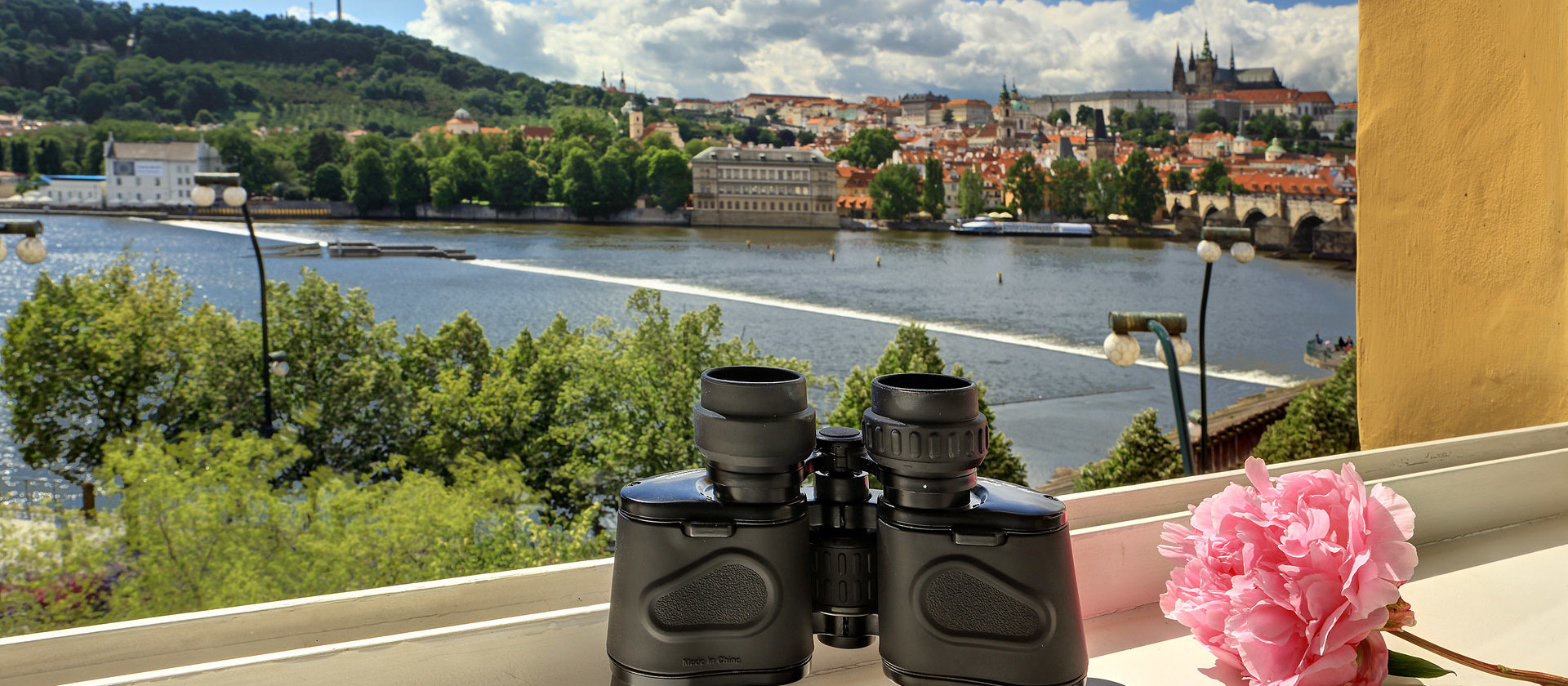 Deluxe suite - river view