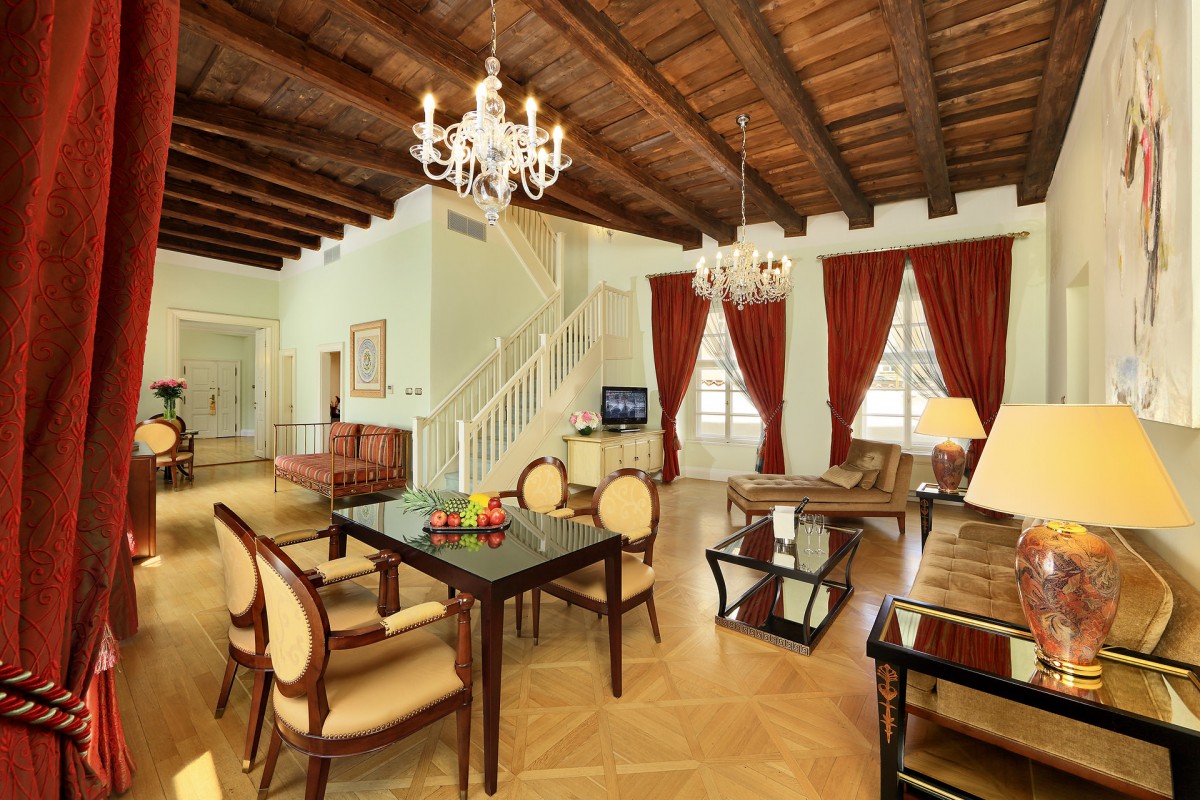 Family Suite (1).jpg