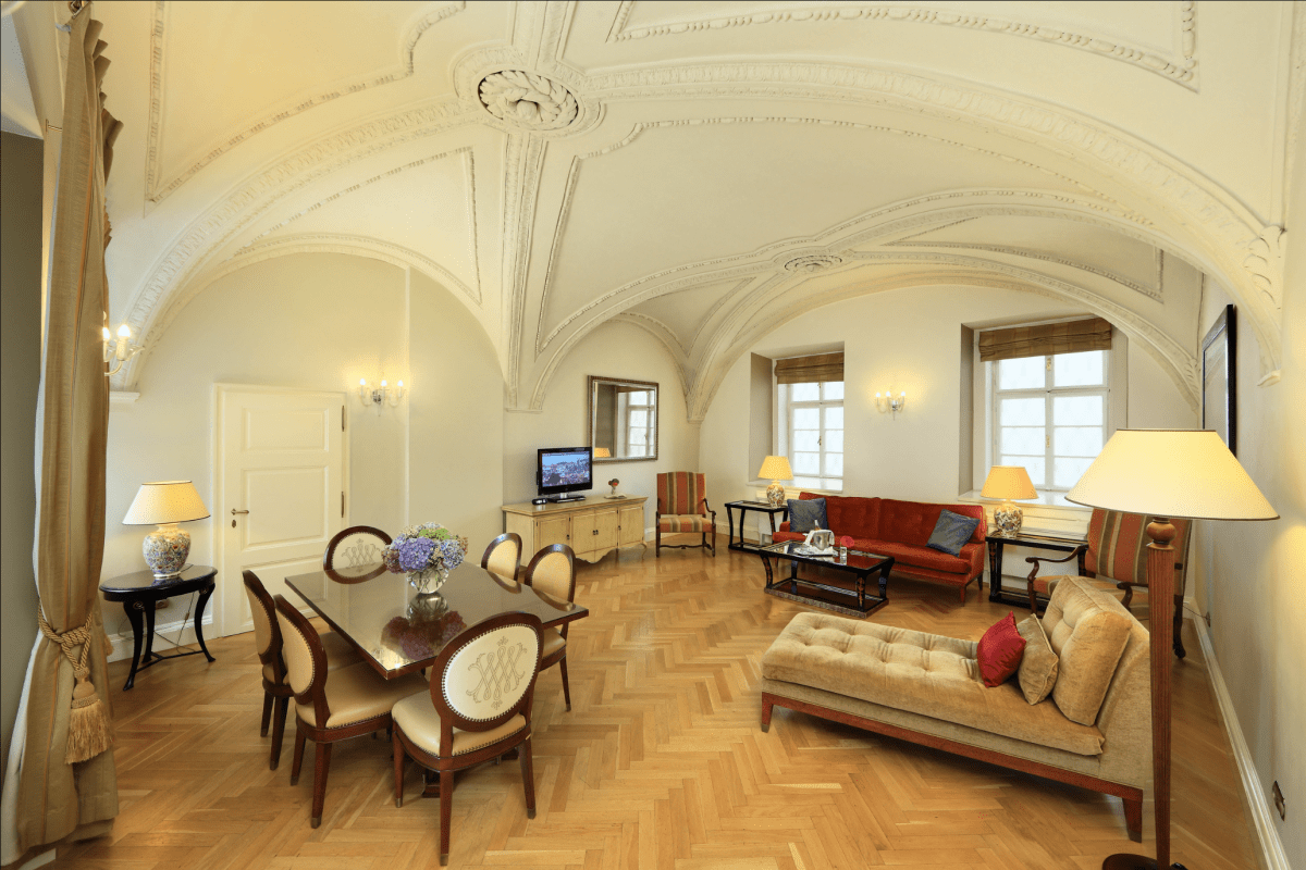 Family Suite (3).png