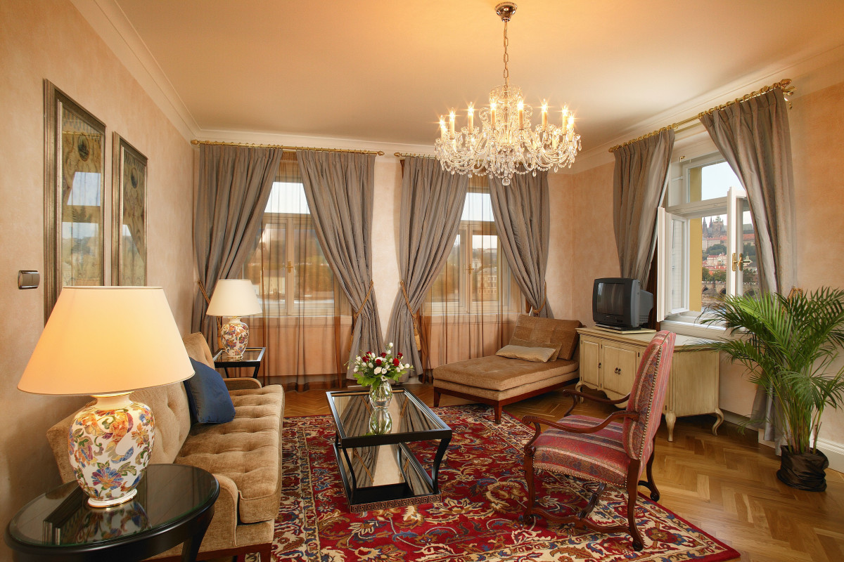 Deluxe Suite - River View (1).jpeg