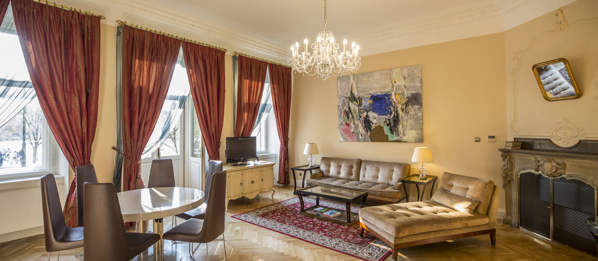 Deluxe suite - river view